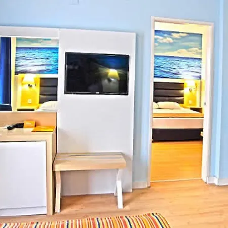 فندق Club Aqua Plaza ألانيا