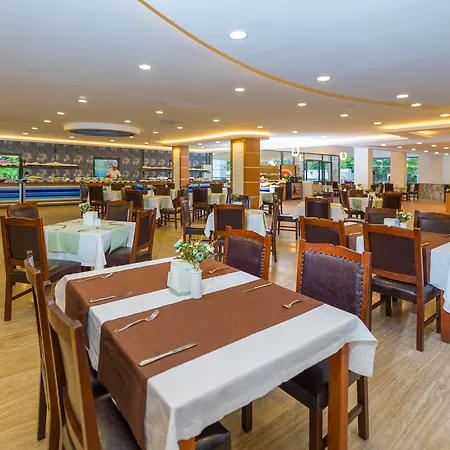 Club Aqua Plaza فندق ألانيا