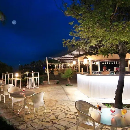 فندق Club Aqua Plaza 4*